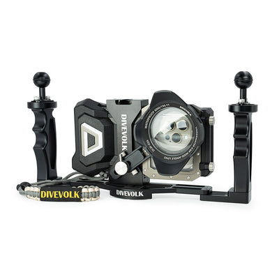 DIVEVOLK SeaTouch 4 MAX kit including 0.6X wide angle lens, expansion clamp and dual handle tray