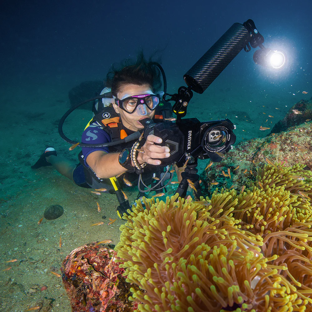 DIVEVOLK SeaTouch 4 MAX PLUS Underwater Housing Advanced Creator Kit including Float Arm and 5600 or 12000 Lumen dive light, dive housing, waterproof phone case - Image 3