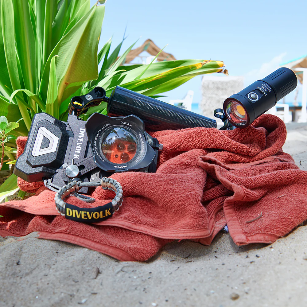 DIVEVOLK SeaTouch 4 MAX PLUS Underwater Housing Advanced Creator Kit including Float Arm and 5600 or 12000 Lumen dive light, dive housing, waterproof phone case - Image 5