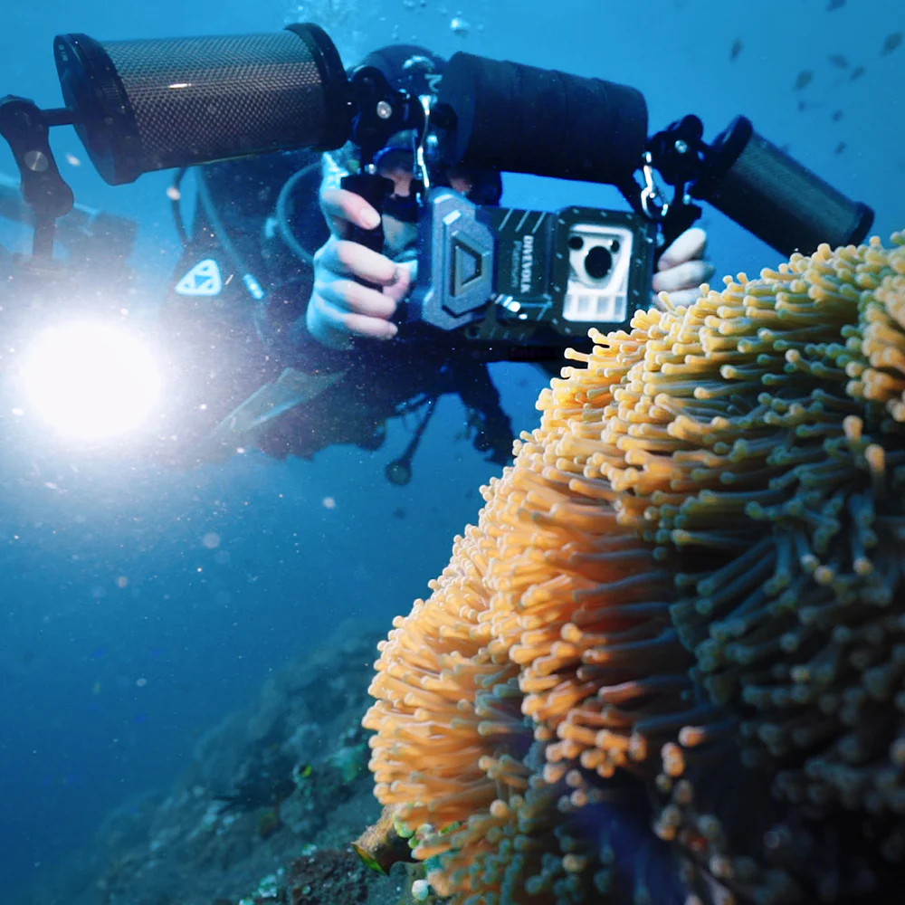 DIVEVOLK SeaTouch 4 Max Platinum Underwater Touchscreen Housing for Smartphone - Image 8