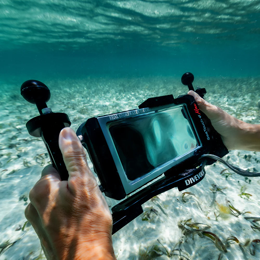 DIVEVOLK SeaTouch 4 Max Plus Underwater Housing Videography Kit  for iPhone and Android smartphone, dive housing, waterproof phone case - Image 7